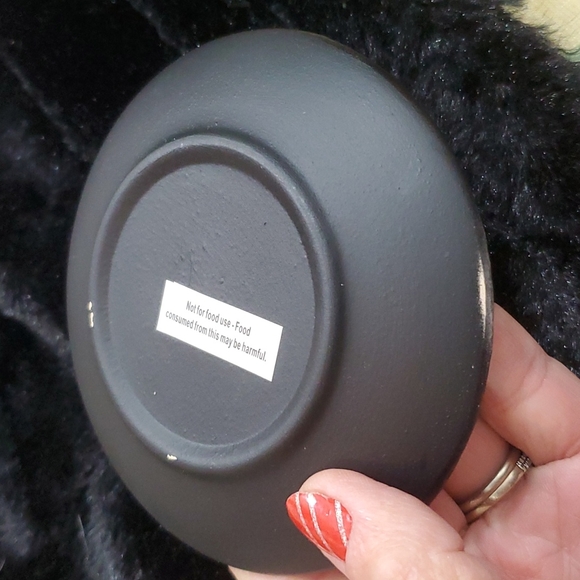 3-3" Ceramic Prayer Plates w/Black Metal Scrollwork Holder-Wall Decor - Picture 7 of 7